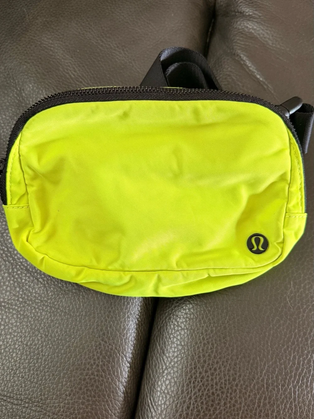 Lululemon green belt bag